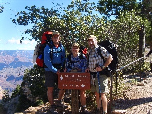 Marco, Anita und Hartmuth am Trailhead zum Bright Angel Trail
