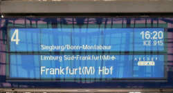 Anzeige im Kölner Bahnhof